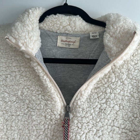 Fuzzy Sherpa white zip up - Picture 3 of 5